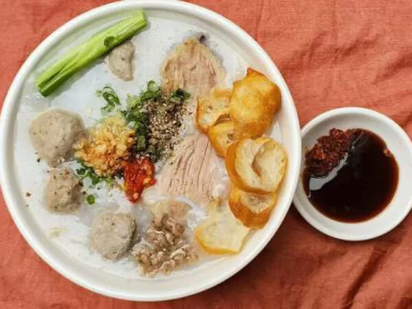 Hai Chị Em - Cháo Bò Viên