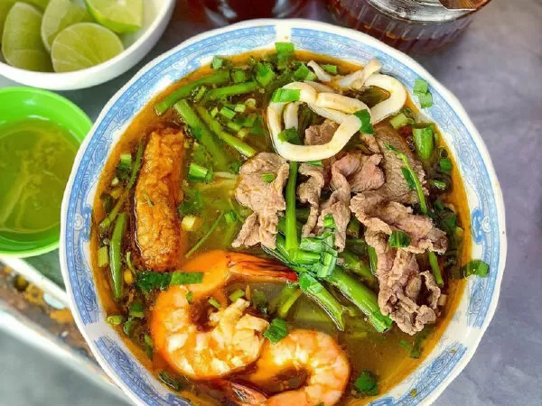Bún Thái Má Sáu