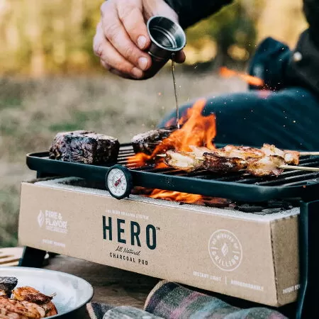 Món quà thú vị nhất cho hoạt động ngoài trời: Bếp nướng than Fire & Flavor Hero Grill System