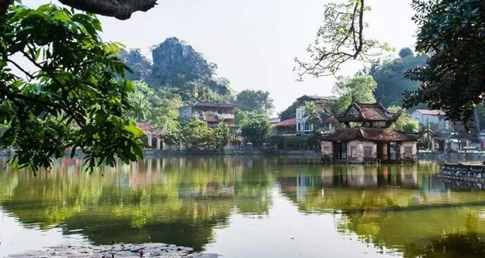 Chùa Thầy