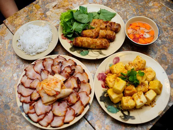Quán Bụi của Mai Phương Thúy