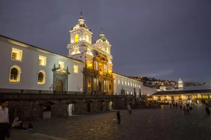 Điểm tham quan đẹp ở Quito: nhà thờ St. Francis
