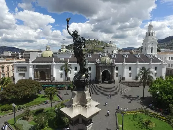 Điểm tham quan đẹp ở Quito: Quảng trường độc lập