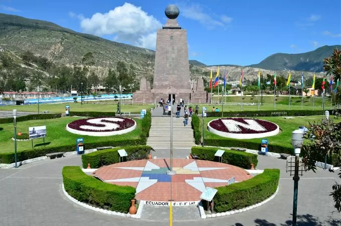 Điểm tham quan đẹp ở Quito: công viên quốc gia Ciudad Mitad del Mundo