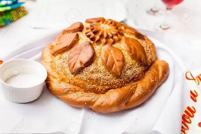 Bánh mì và muối