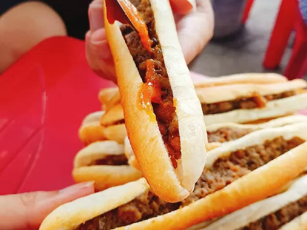 Bánh mỳ cay Hai Bà Trưng