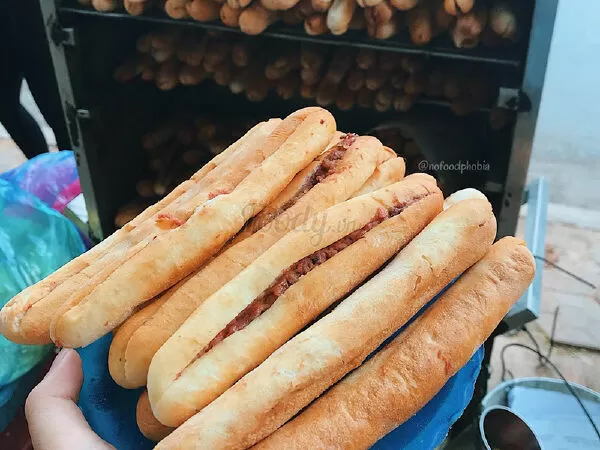 Bánh mì chợ Cột Đèn