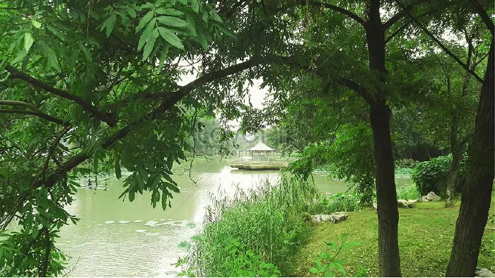 Công viên hồ Huyền Vũ
