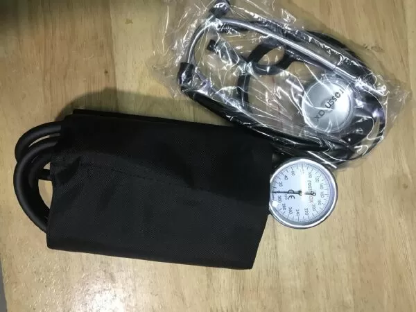Máy đo huyết áp cơ Rossmax GB102