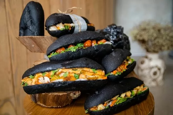 Cách làm Bánh mì tinh than tre