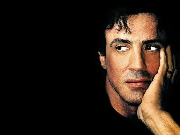 Sylvester Stallone (Michael Sylvester Gardenzio Stallone) - Người dọn chuồng sư tử