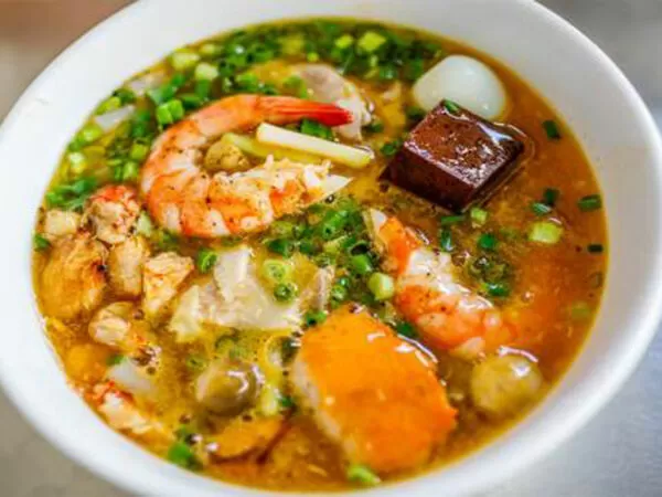 Bánh Canh Cua Hoàng Lan