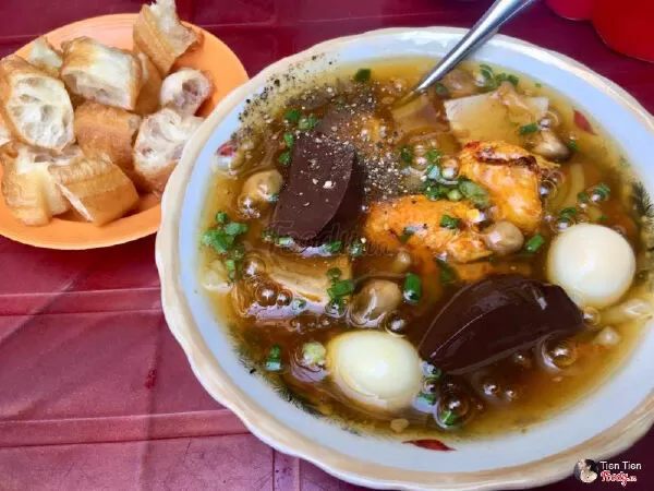 Bánh canh cua hẻm 122