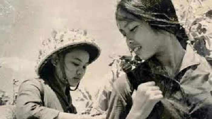 Chào em cô gái lam hồng