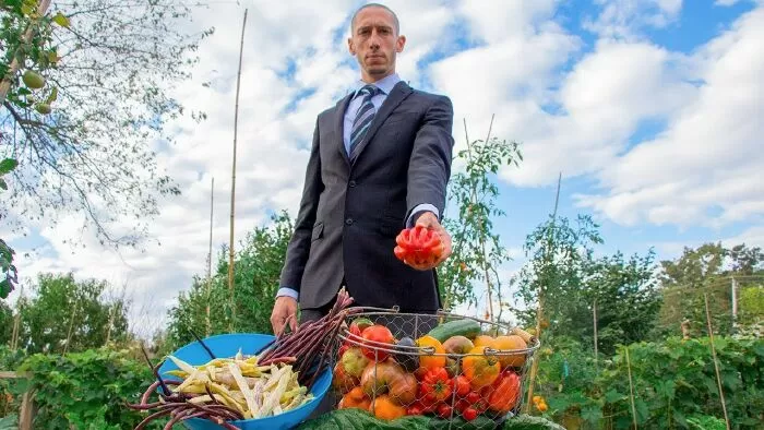 Kênh youtube làm vườn hữu cơ hay nhất: The Gardening Channel With James Prigioni