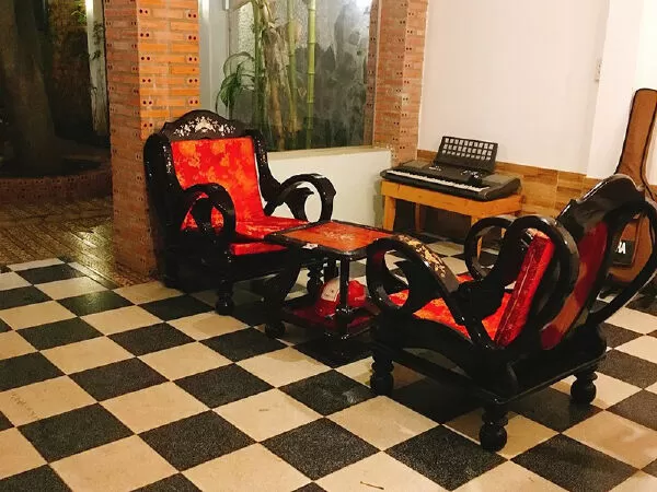 Tửng House