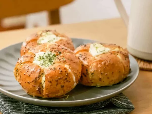 Bơ Nơ Bakery