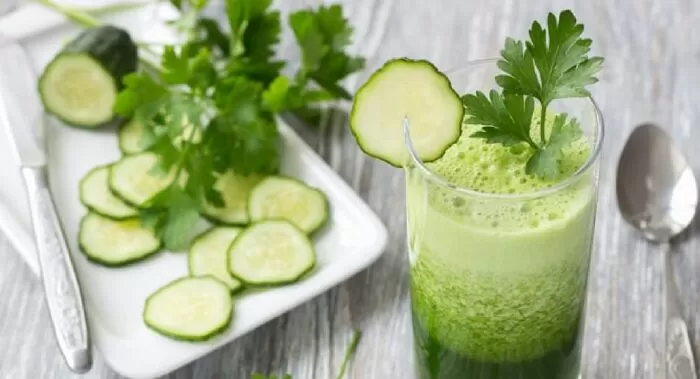 Nước ép dưa leo có công dụng trị cháy nắng