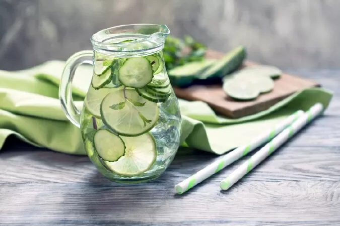 Nước ép dưa leo có công dụng điều trị mụn