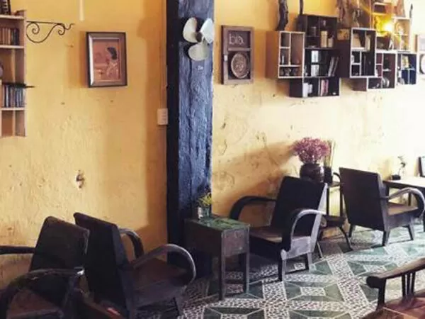 Cửa hàng cà phê 81