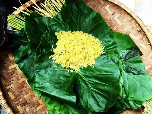 Cốm làng vòng Bà Cận