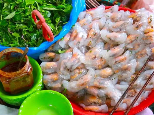 Bánh bột lọc chan nước Hồng Mai