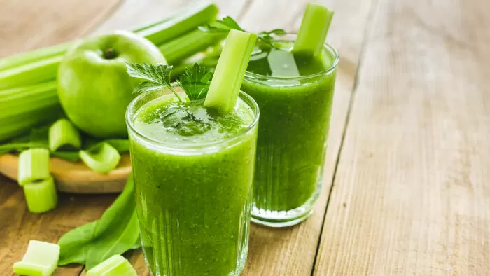 Cách làm nước ép cần tây với táo
