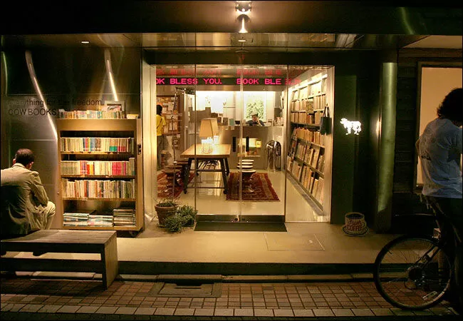 Hiệu sách đẹp ở Tokyo: COW Books