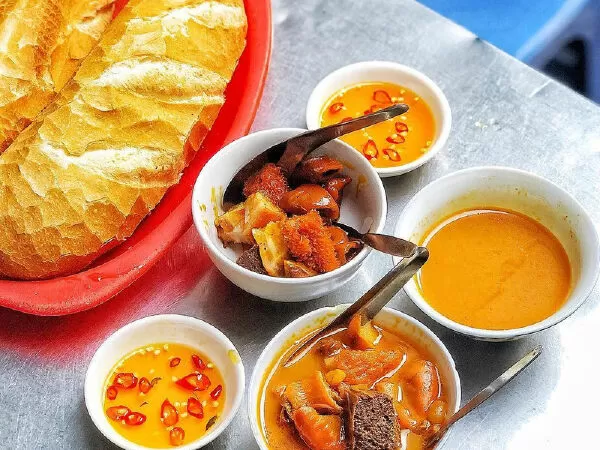 Phá Lấu Bò Cô Thảo