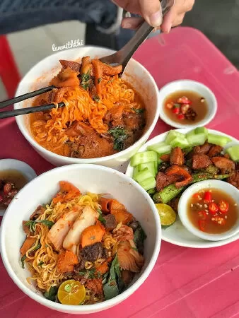 Phá Lấu Ngọc
