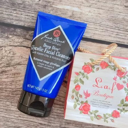 Sữa rửa mặt trị mụn tốt nhất cho nam giới: Sữa rửa mặt Jack Black Deep Dive Glycolic