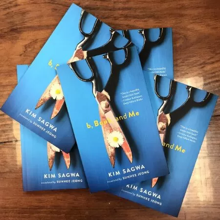 Cuốn sách văn học tiếng Hàn hay nhất: b,Book,and Me (b,Sách,và Tôi) viết bởi Kim Sagwa