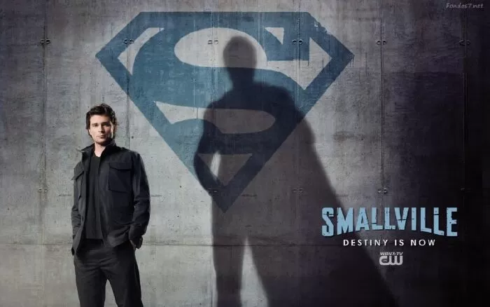 Phim chuyển thể từ DC Comics hay nhất - Smallville (2001)
