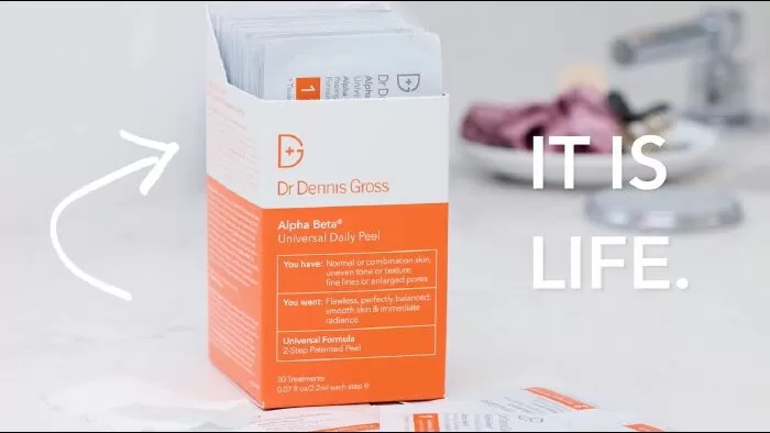 Mỹ phẩm tốt nhất giúp se khít lỗ chân lông: Miếng lột tẩy Dr. Dennis Gross Skincare Alpha Beta Universal Daily Peel