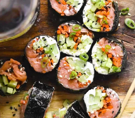 Thực đơn ăn nhẹ keto ngon nhất: Sushi cuộn keto