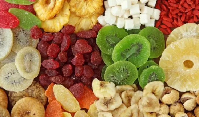 Bạn thường xuyên ăn vặt với các loại thực phẩm giàu calo