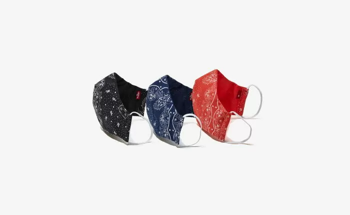 Khẩu trang tuyệt vời nhất: Khẩu trang in tái sử dụng có thể đảo ngược của Levi’s