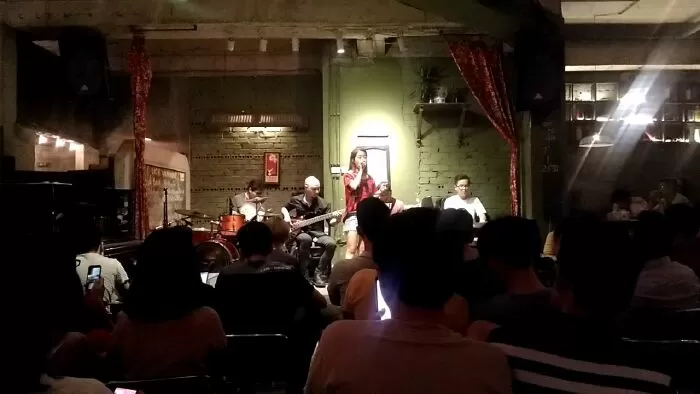 Cộng cà phê Trung Hoà