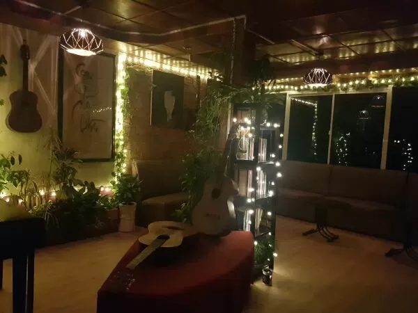 Phòng trà ở Đà Lạt: Cung Tơ Chiều Café