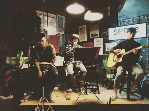 Phòng trà ở Đà Lạt: Sense Coffee Acoustic Đà Lạt