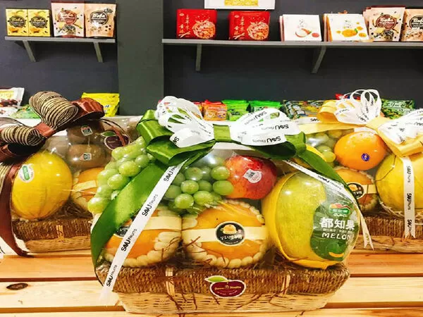 Giỏ quà biếu – Lẵng hoa quả biếu Savu Fruits