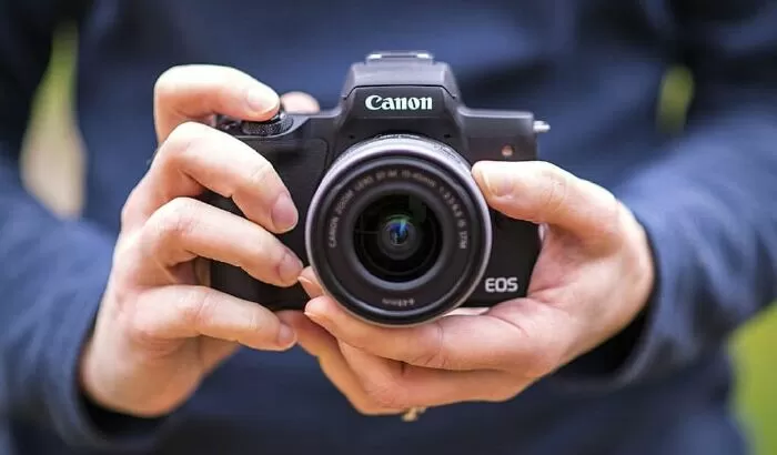 Máy ảnh vlog tốt nhất: Canon EOS M50