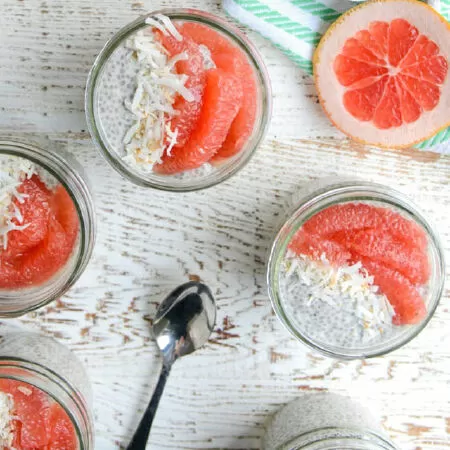 Công thức bữa sáng ngon nhất: Pudding hạt chia bưởi gừng