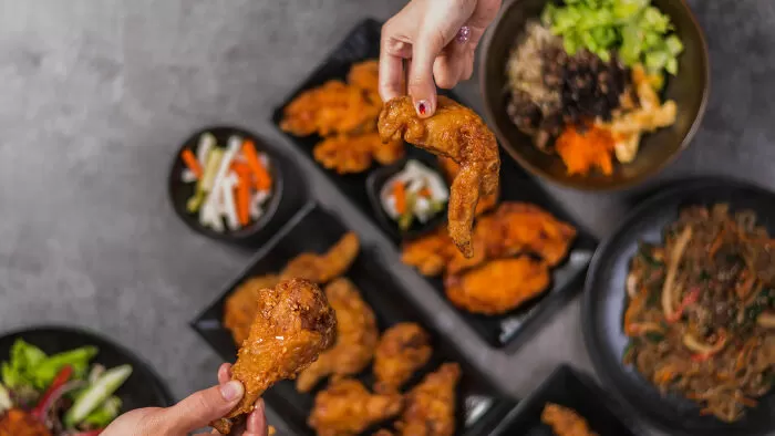 Quán gà rán ngon nhất Hà Nội: Bonchon Chicken Nhà Thờ