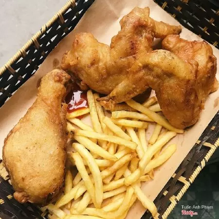 Quán gà rán ngon nhất Hà Nội: Chicken Tuk Tuk Nhân Hòa