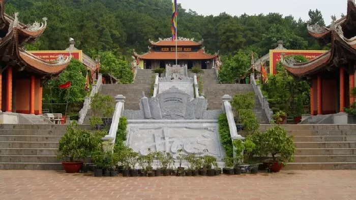Chùa Côn Sơn
