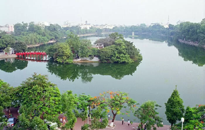 Phố đi bộ hồ Gươm