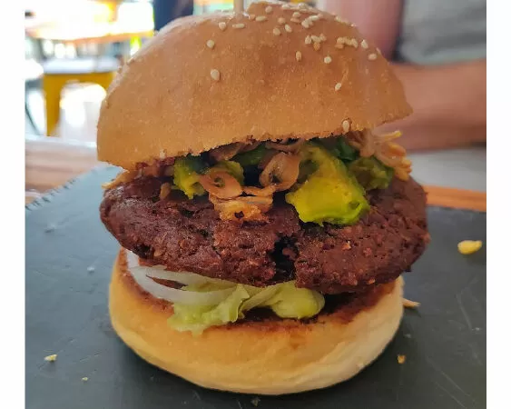 Địa điểm bán hamburger ngon nhất Hà Nội: SunKat's Burgers
