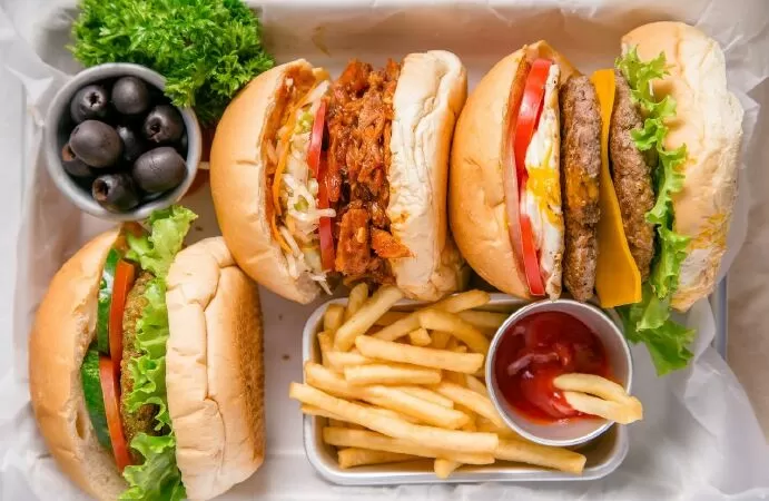 Địa điểm bán hamburger ngon nhất Hà Nội: Valhalla Grill