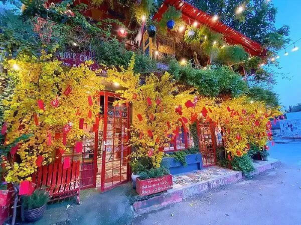 Bonjour Cafe The Art